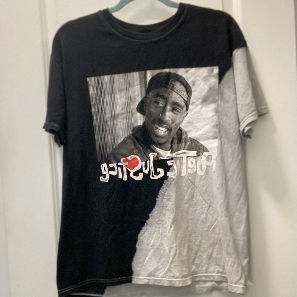 Poetic Justice, Size L, graphic t-shirt, black, gray